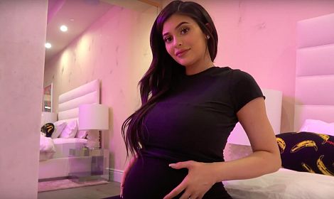 Kylie Jenner's Moving Pro-Life Instagram Post - Pregnancy and Motherhood is 'Empowering
