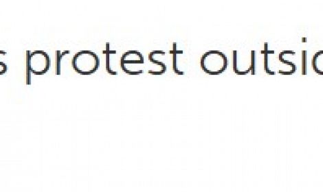 Supporters of Alfie Evans protest outside Alder Hey Children's Hospital in Liverpool